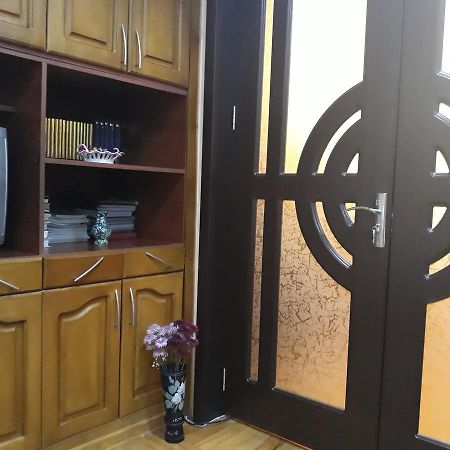 Madona'S House Apartment Батуми Екстериор снимка