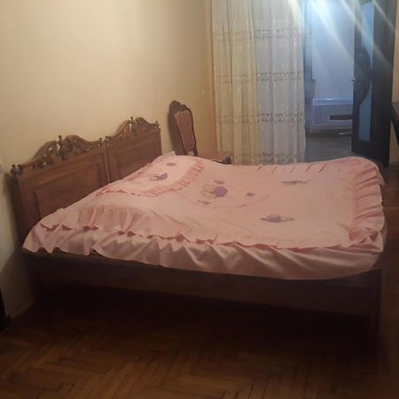 Madona'S House Apartment Батуми Екстериор снимка