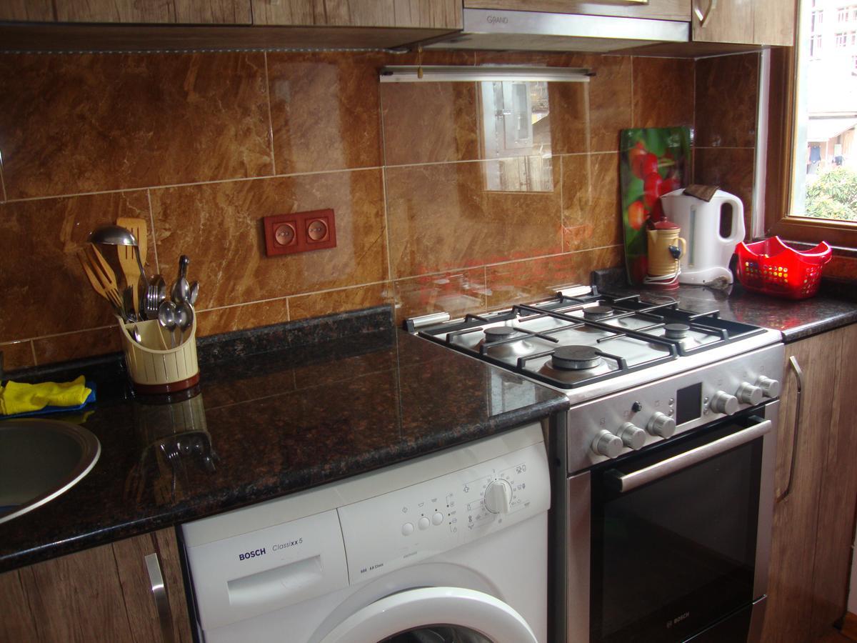 Madona'S House Apartment Батуми Екстериор снимка
