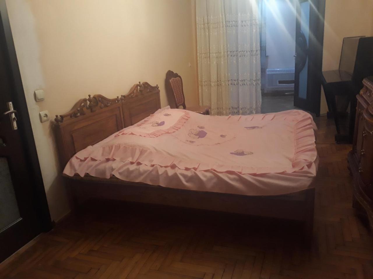 Madona'S House Apartment Батуми Екстериор снимка