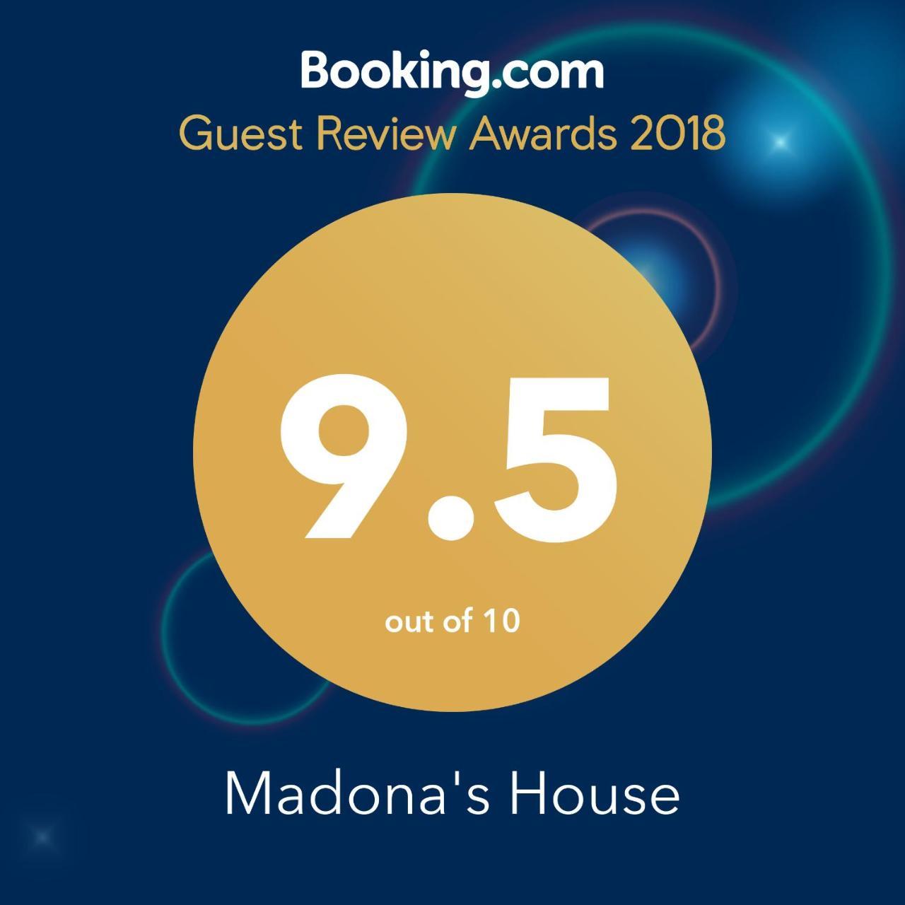Madona'S House Apartment Батуми Екстериор снимка